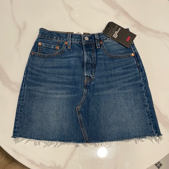 Levi’s High Rise Deconstructed Button Fly Skirt - Picture 10 of 11